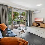 Beachside 2-Bed With Parking, Pool, Spa & Bbq
