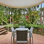 Beachside 2-Bed With Parking, Pool, Spa & Bbq